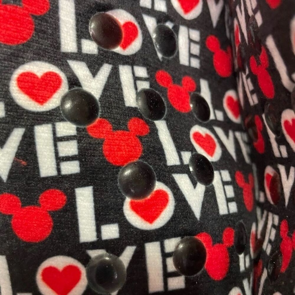 NWT Disney LOVE Mickey Mouse Snuggle Toes Slipper Socks Red Black Women’s 4-10 - Picture 5 of 6